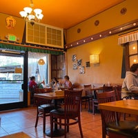 Foto diambil di Nomad Tibetan Restaurant oleh Paul A. pada 5/5/2022
