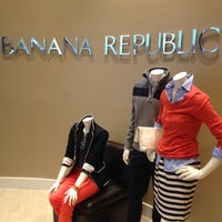 Photo taken at Banana Republic by C W. on 12/29/2012