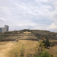 Photo taken at Zona Arqueológica de Cuicuilco by Saúl E. on 4/10/2022