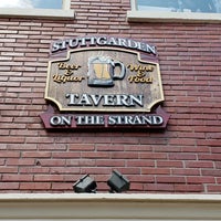 รูปภาพถ่ายที่ Stuttgarden Tavern on the Strand โดย Beertracker เมื่อ 7/29/2018