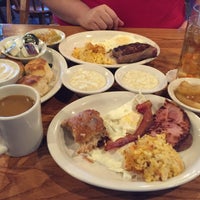 Photo taken at Cracker Barrel Old Country Store by Spencer K. on 12/23/2014