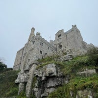 Foto diambil di St Michael&amp;#39;s Mount oleh Ryan M. pada 10/10/2023