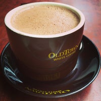 Photo taken at OldTown White Coffee by Jiggee J. on 4/28/2015