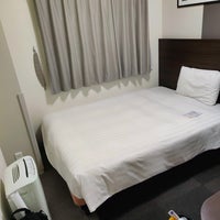 Photo taken at Comfort Hotel Tokyo Kanda by Ahir O. on 7/30/2022