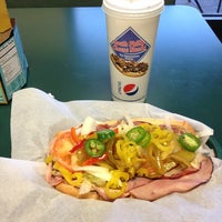 Photo prise au South Philly Cheese Steaks par South Philly Cheese Steaks le2/1/2016