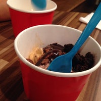 Photo taken at Flying Cow Frozen Yogurt by Mitchell M. on 8/30/2014