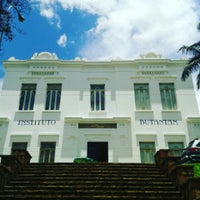 Photo taken at Biblioteca do Instituto Butantan by Ju P. on 1/30/2016