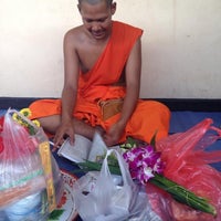 Photo taken at Wat Chong Lom by คนเลว ก. on 6/21/2014