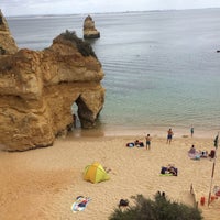 Foto tirada no(a) Praia do Camilo por Carolina A. em 6/15/2016