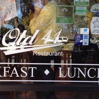 Foto tirada no(a) Old 41 Restaurant por Ike L. em 1/19/2014