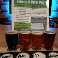 Foto tirada no(a) Seneca St Brew Pub por Vince O. em 2/21/2017