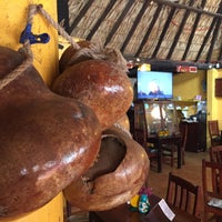 Foto diambil di Restaurante Mangos Puerto Escondido oleh Lenin G. pada 5/5/2019