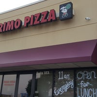 Foto scattata a Primo Pizza da Mary Jane S. il 8/20/2017