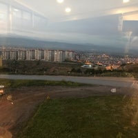 Foto diambil di Eryörük Kebap oleh Ömer pada 5/28/2018