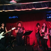 Foto tirada no(a) Blues Velvet Bar por Adriane C. em 6/12/2013