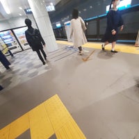 Photo taken at Tozai Line Nihombashi Station (T10) by みく on 5/6/2023