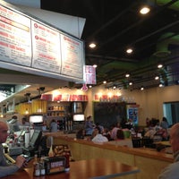 5/7/2013 tarihinde Laureen H.ziyaretçi tarafından MOOYAH Burgers, Fries &amp;amp; Shakes'de çekilen fotoğraf