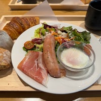 Photo taken at Starbucks Reserve Store by Miu M. on 4/12/2024