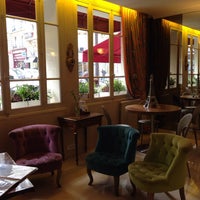 Photo taken at Eden Hôtel Montmartre by Luciana F. on 3/19/2014