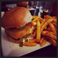 5/5/2013에 Sameer님이 The Burger Bistro에서 찍은 사진