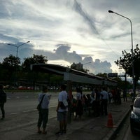 Photo taken at BMTA Bus Stop สะพานสมเด็จพระปิ่นเกล้า (Somdet Phra Pin Klao Bridge) by Nx Kn N. on 6/3/2016