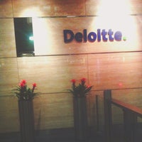 รูปภาพถ่ายที่ Deloitte โดย Olga Y. เมื่อ 3/13/2013