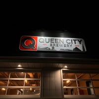 Снимок сделан в Queen City Brewery пользователем Erik G. 10/8/2022