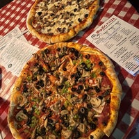 9/3/2022 tarihinde Erik G.ziyaretçi tarafından Big Ed&amp;#39;s Pizza'de çekilen fotoğraf