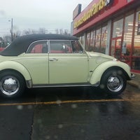 Photo taken at Advance Auto Parts by Harvey T. on 12/14/2013