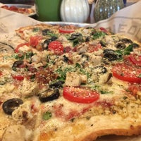 Снимок сделан в Pieology Pizzeria пользователем MJ M. 1/5/2017