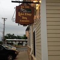 รูปภาพถ่ายที่ Lake Elmo Inn โดย Tab เมื่อ 6/22/2013