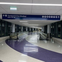 Photo taken at TBIT / Terminal 4 Connector by Marvin S. on 8/17/2023
