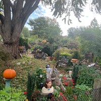 Photo taken at Fenway Victory Gardens by Kevin V. on 10/21/2021