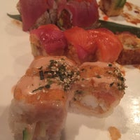 รูปภาพถ่ายที่ Fuji Sushi Bar &amp;amp; Grill โดย Lisa D. เมื่อ 3/7/2015