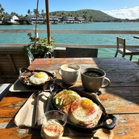 Foto tirada no(a) Island Brew Coffeehouse por Elaine em 1/19/2024