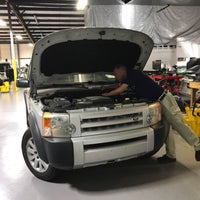Das Foto wurde bei Jesses Garage European Auto Repair von Sharon T. am 8/23/2017 aufgenommen
