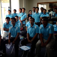 Photo taken at Chaowarat Golf School by Pro Nampueung A. on 3/7/2013