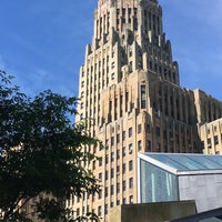 Photo taken at Niagara Square by Danny R. on 5/31/2017