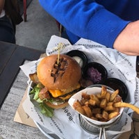 9/3/2018 tarihinde Claudio C.ziyaretçi tarafından La Maestranza Sandwich &amp;amp; Burger Bar'de çekilen fotoğraf