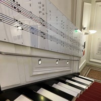 Foto diambil di Haus der Musik oleh Mark C. pada 11/7/2022