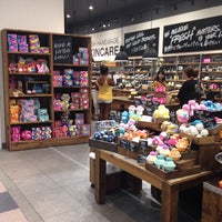 Lush At レイクタウンkaze Cosmetics Shop In 越谷市 Lush At レイクタウンkaze Cosmetics Shop In 越谷市