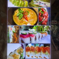 Снимок сделан в Tong&amp;#39;s Thai Restaurant пользователем Elizabeth E. 5/30/2022