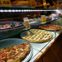 2/2/2017 tarihinde Sergey S.ziyaretçi tarafından Not Ray&amp;#39;s Pizza'de çekilen fotoğraf