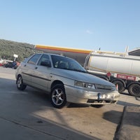 Photo taken at Shell by Ahmet Sefa T. on 7/12/2018