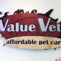 รูปภาพถ่ายที่ Value Vet โดย Liz M. เมื่อ 10/30/2012