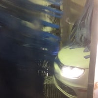 Foto tirada no(a) Jiffy Car Wash &amp;amp; Detail Center por grow_be em 6/9/2017