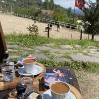 Das Foto wurde bei Doğuşlu Binicilik ve Pony Kulübü von 🦋 am 5/7/2022 aufgenommen