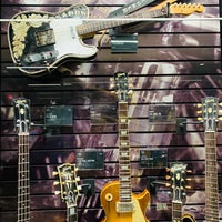 12/28/2018にEmily B.がSongbirds Guitar Museumで撮った写真