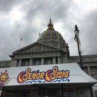 Photo taken at Off the Grid: Civic Center by Becky C. on 11/3/2017