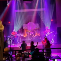 รูปภาพถ่ายที่ Hard Rock Cafe Four Winds โดย Shawn M. เมื่อ 12/15/2019